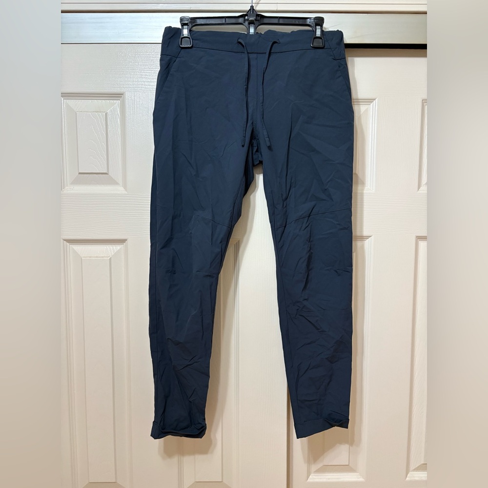 Women’s Orage Outwear Cuffed Pants Size 4 Black